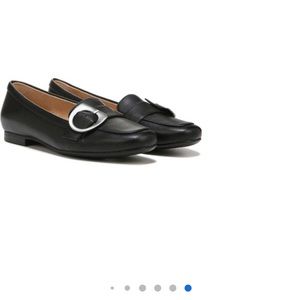 Womens Naturalizer loafers